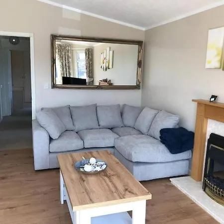 Daisy With Hot Tub Malton